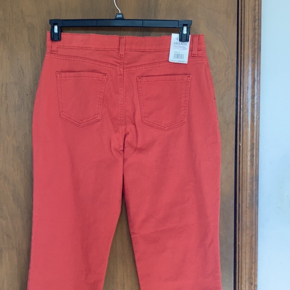 Relist1/27Gloria Vanderbilt Amanda jean classic rise tapered leg magical stretch - Picture 17 of 17